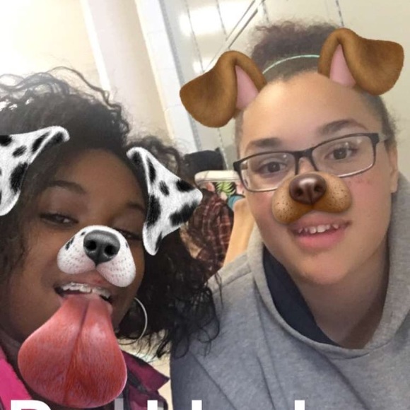 Meet your Posher, Dominique