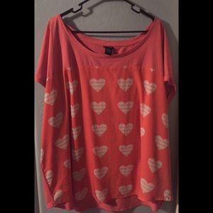 + Size ! Fashionable Torrid play top.