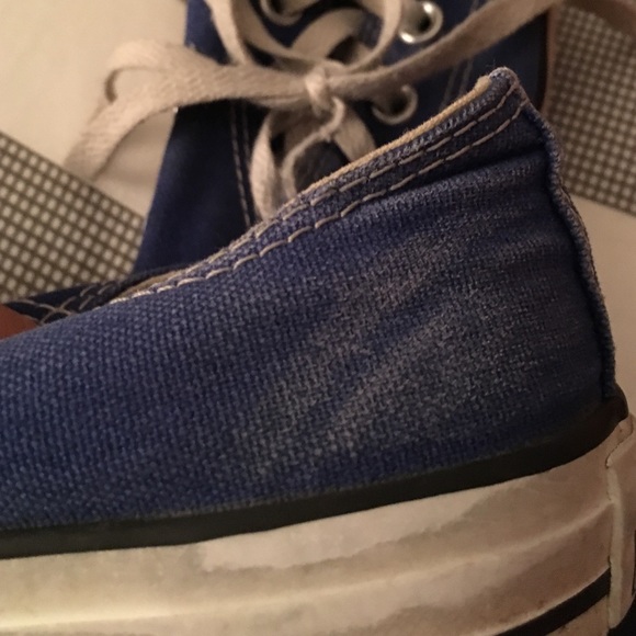 Blue size 8 converse - Picture 2 of 3