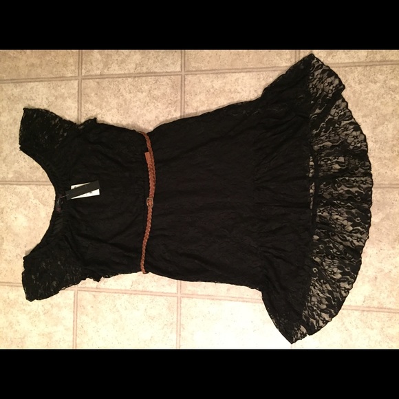 Short black lace hi-low dress