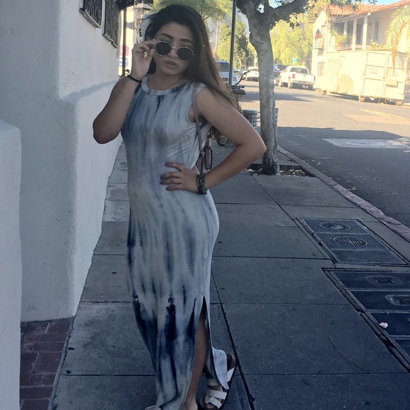 SOLD!! 🚫️Fun tie dye maxi dress  - Picture 2 of 4