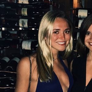 Meet your Posher, Caroline