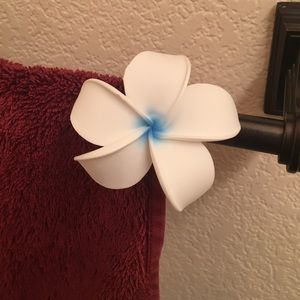 Delicate Lei Flower Hair Clip