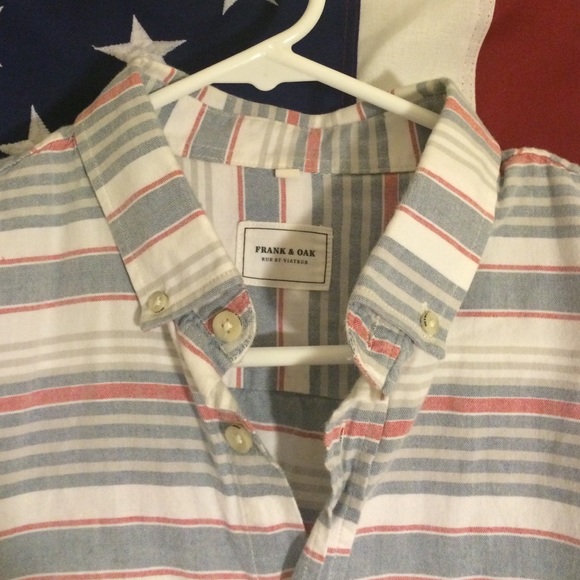 Long sleeve button-up shirt - Picture 2 of 5
