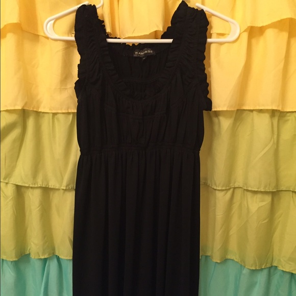 Short black dress with ruched sleeves