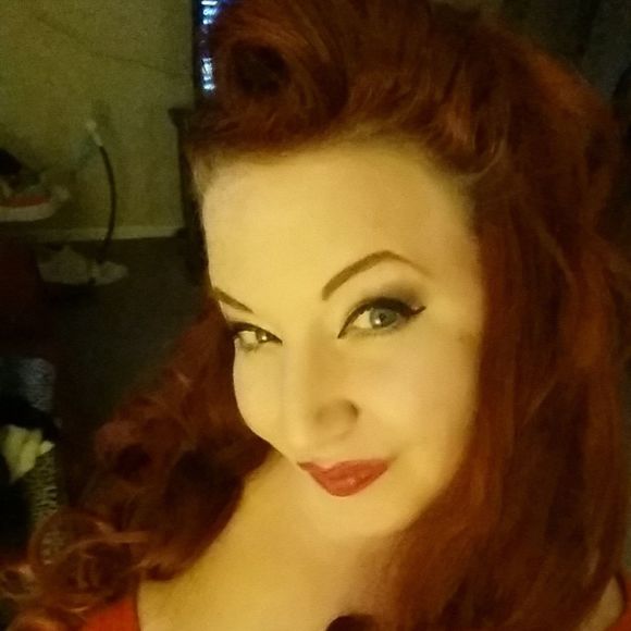 Meet your Posher, Sarah-marie - Picture 1 of 1