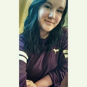 Meet your Posher, Claire