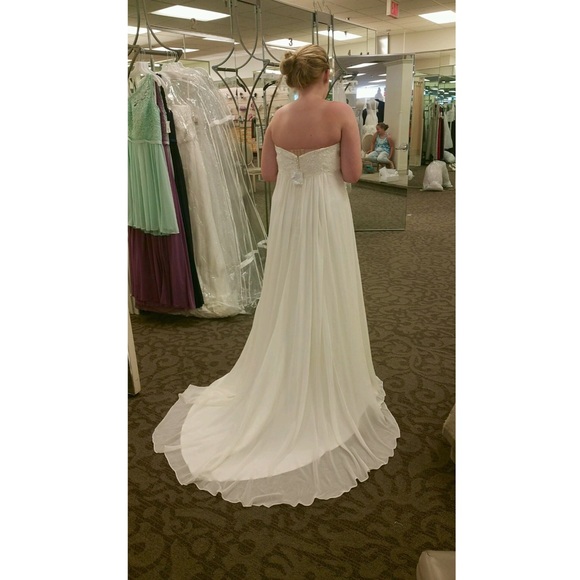 Oleg Cassini wedding dress