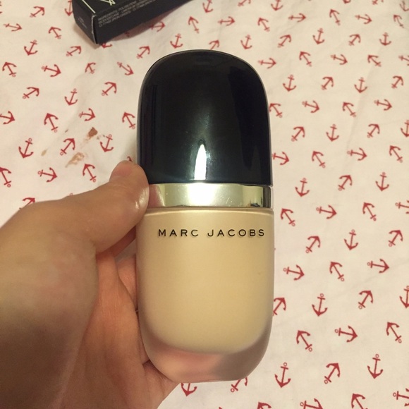 Marc Jacobs genius gel super-charged foundation