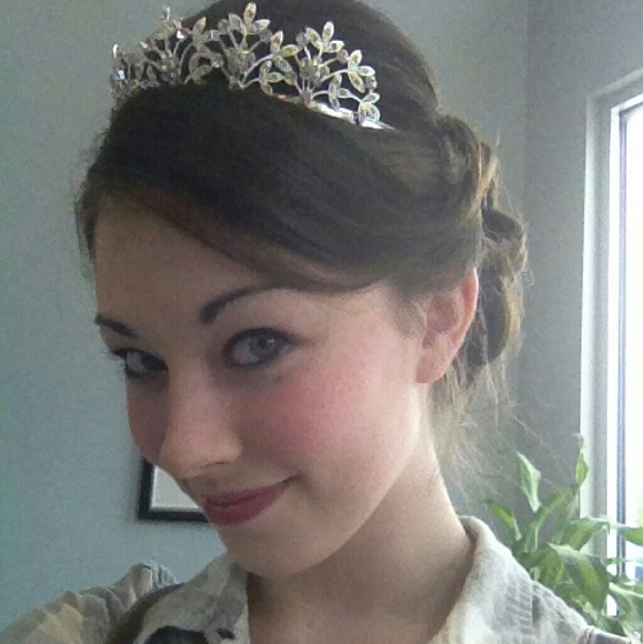 Meet your Posher, Cassandra