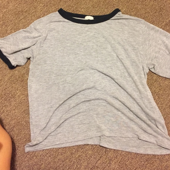 BRANDY MELVILLE TEE