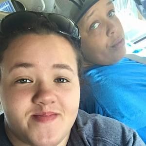 Meet your Posher, Desirae