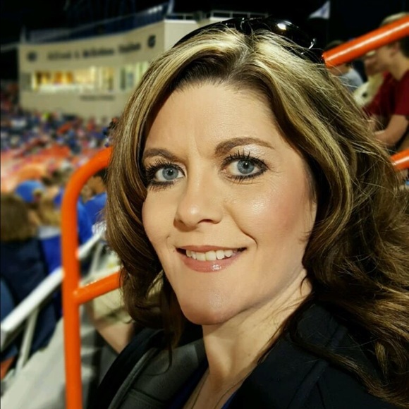 Meet your Posher, Melissa