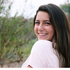 Meet your Posher, Abby