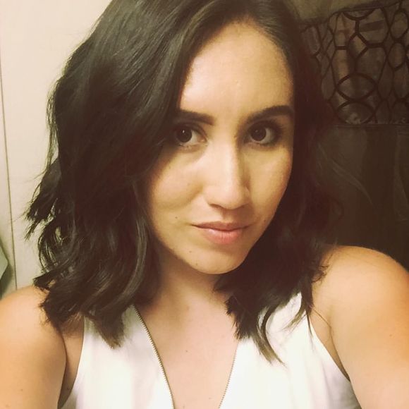 Meet your Posher, Alexandra