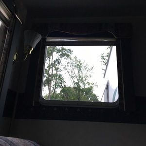 Meet your Posher, Laurie