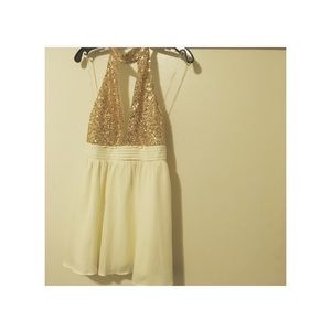 ✨Golden Glamorous Sequence Flowy Halter Dress✨