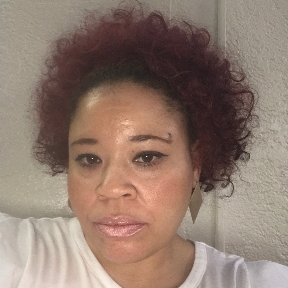 Meet your Posher, Alisha