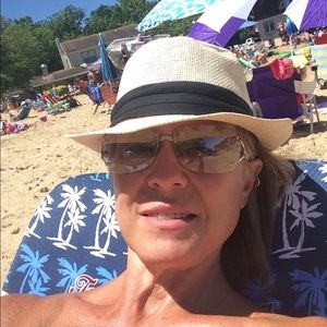 Meet your Posher, Kim