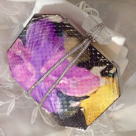 NEW MARCHESA Clutch - Picture 4 of 4