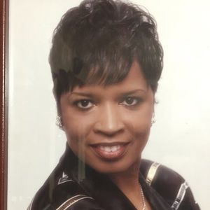 Meet your Posher, Debra