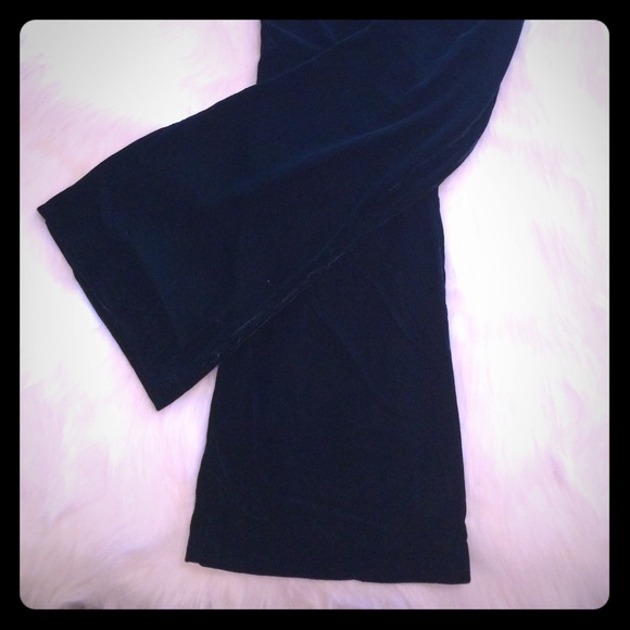 H&M Green Velvet Wide Leg Pants. NWT. Sizes 2 & 4.