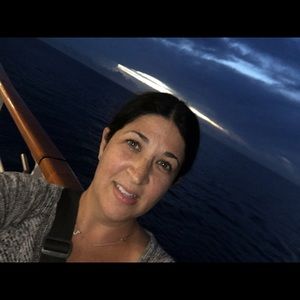 Meet your Posher, Stacy