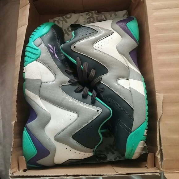 Reebok classic sneaker size 6 in boys - Picture 2 of 4