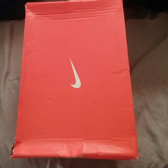 Nike solider Lebrons size 6