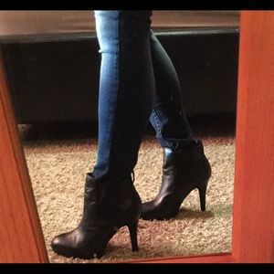 Jessica Simpson Ankle boots 9.5