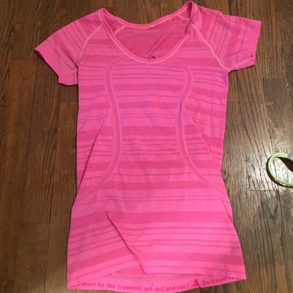lulu pink top