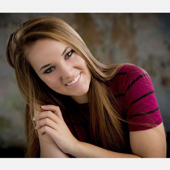 Meet your Posher, Carah