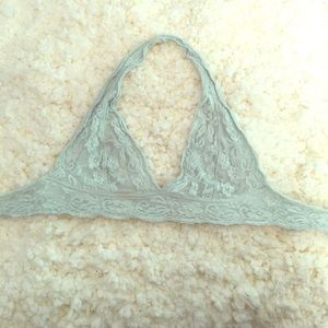 Urban Outfitters Brallette!