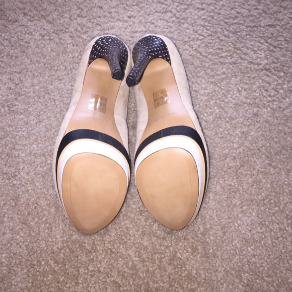 Unworn ALDO heels - Picture 2 of 2