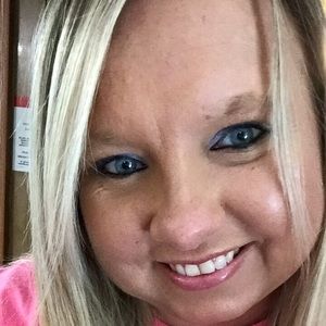 Meet your Posher, Carla