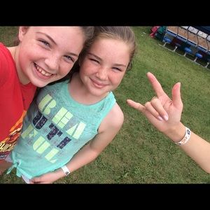 Meet your Posher, Annie