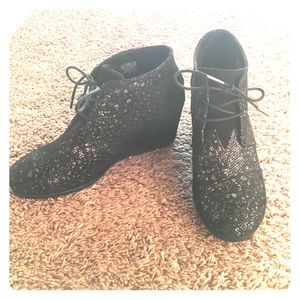 Toms wedge booties