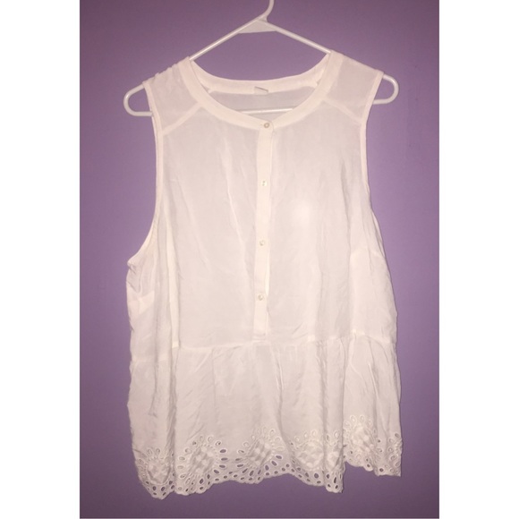 White sleeveless tank