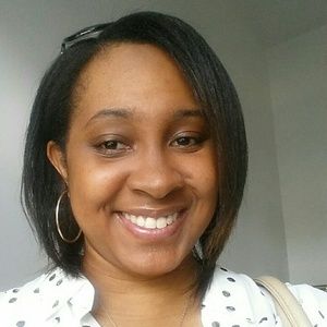 Meet your Posher, Monique