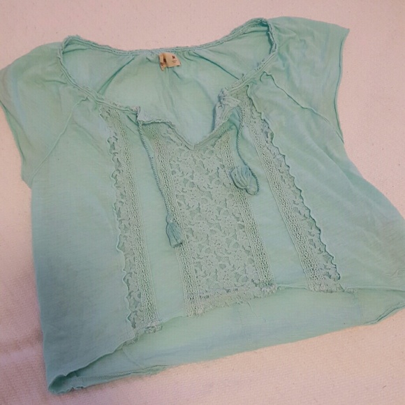 Hollister Lace Crop Top - Picture 1 of 2