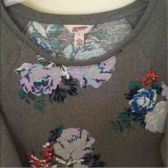 Brand New! Sz S~Knit Top - Picture 3 of 4