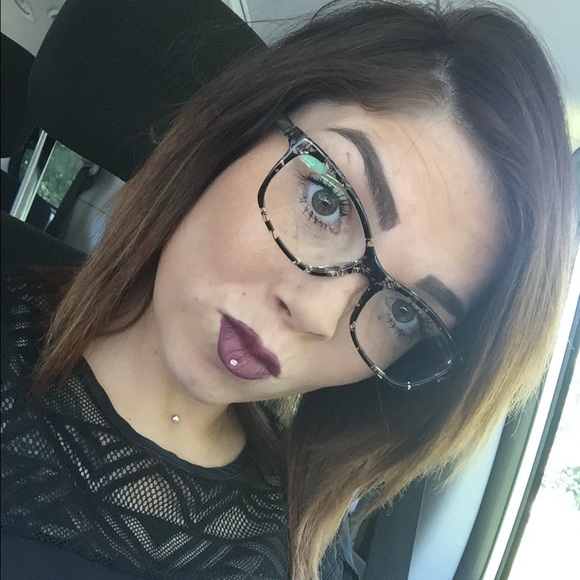 Meet your Posher, Misty