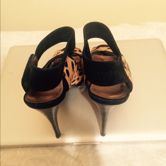 Pelle Moda leopard calf hair heels - Picture 3 of 4