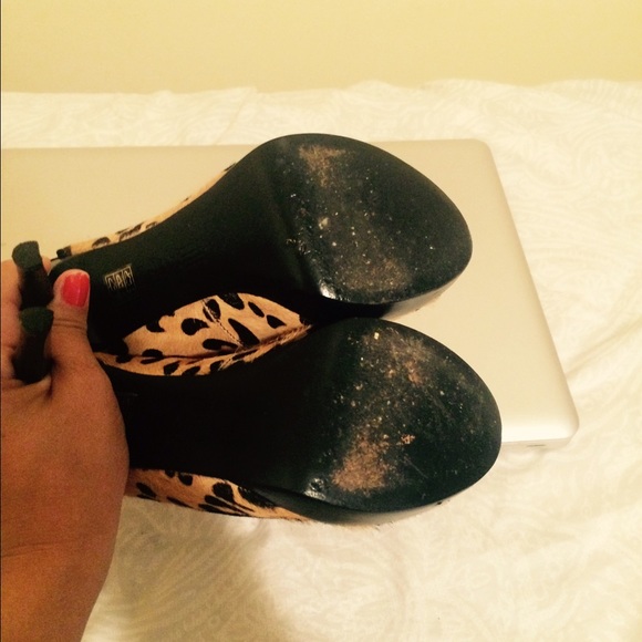 Pelle Moda leopard calf hair heels - Picture 4 of 4