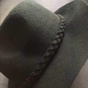 FEDORA HAT WITH BRAIDED DETAIL