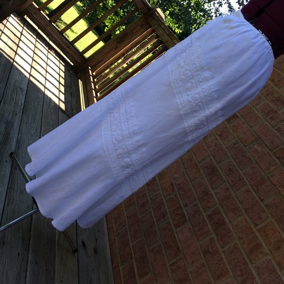 Kenar white linen beaded embroidered skirt