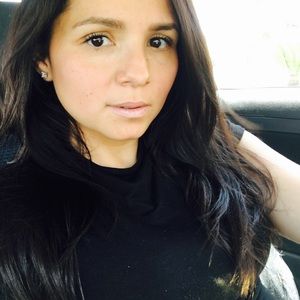 Meet your Posher, Araceli