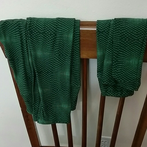 Sold local: Lularoe mommy & child legging pair