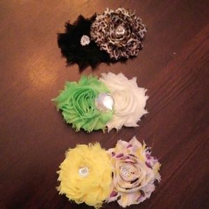 Shabby flower hair clip lot.