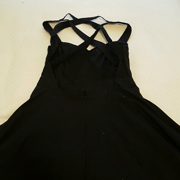 Sexy LBD from Victoria Secret - Picture 2 of 3